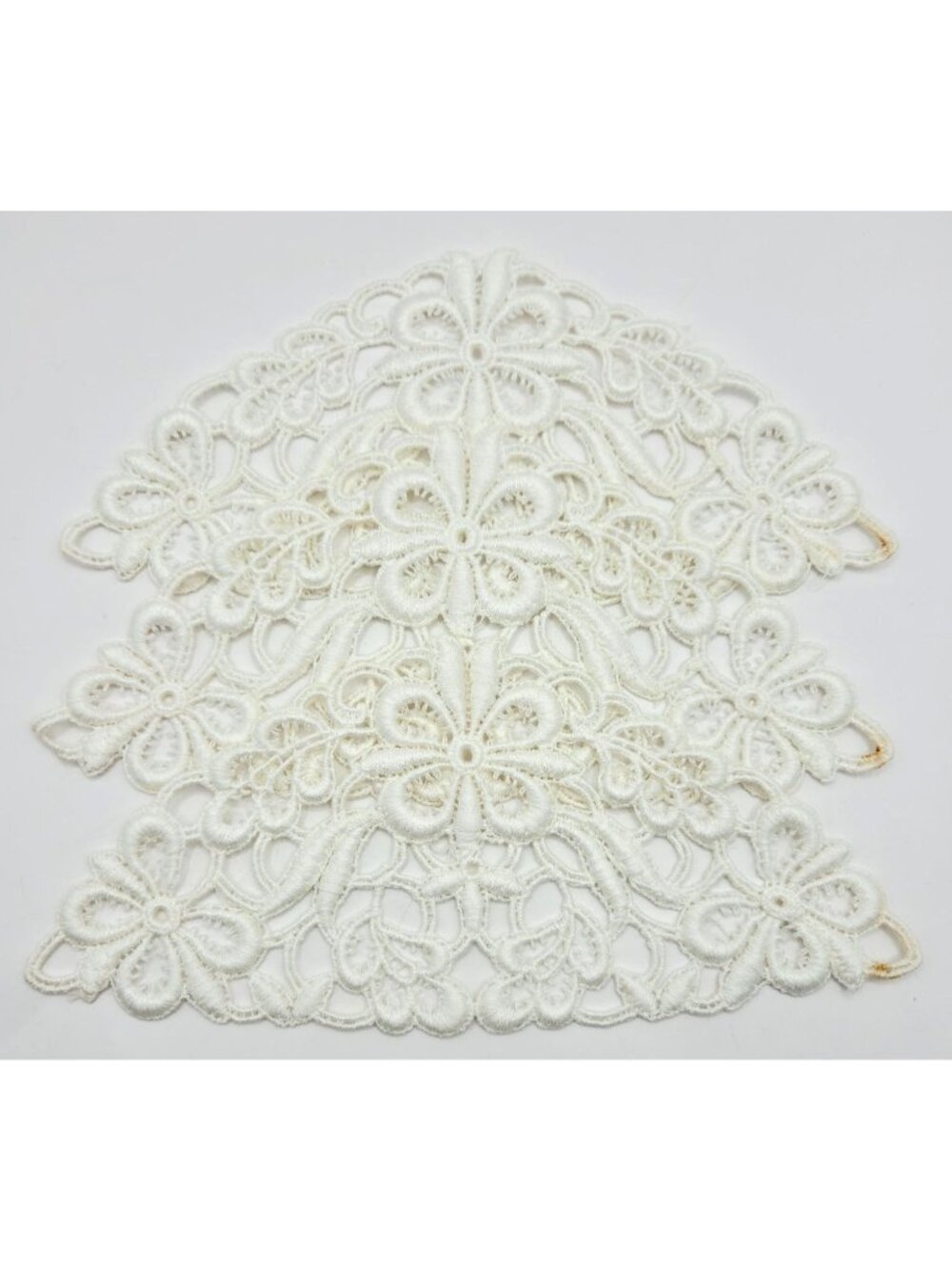 Vtg White Embroidered Lace Appliques Floral Design Set Of 3 For Sewing Crafts